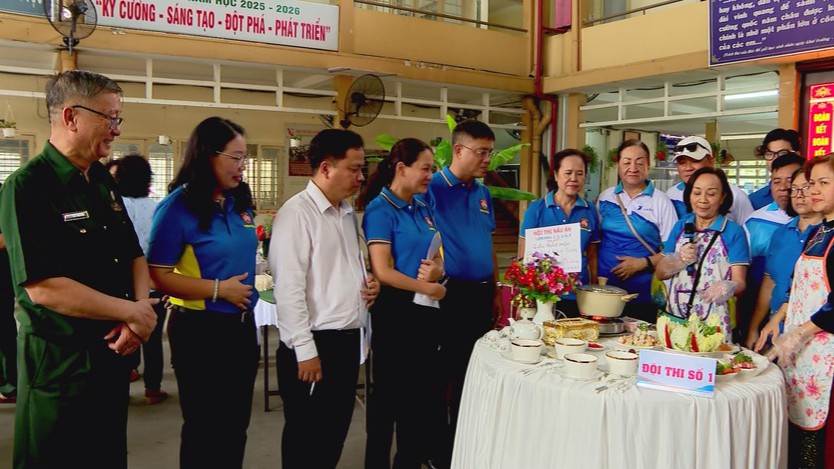 Sôi nổi Ngày hội non sông - Dân tộc kết đoàn tại phường Bình Quới - Ảnh 4.