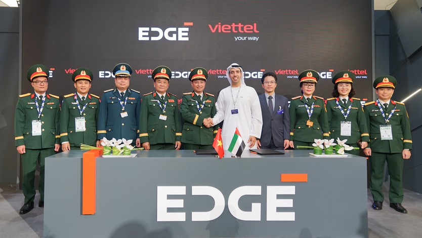 Viettel ký kết hợp tác quốc phòng công nghệ cao tại UAE - Ảnh 1.