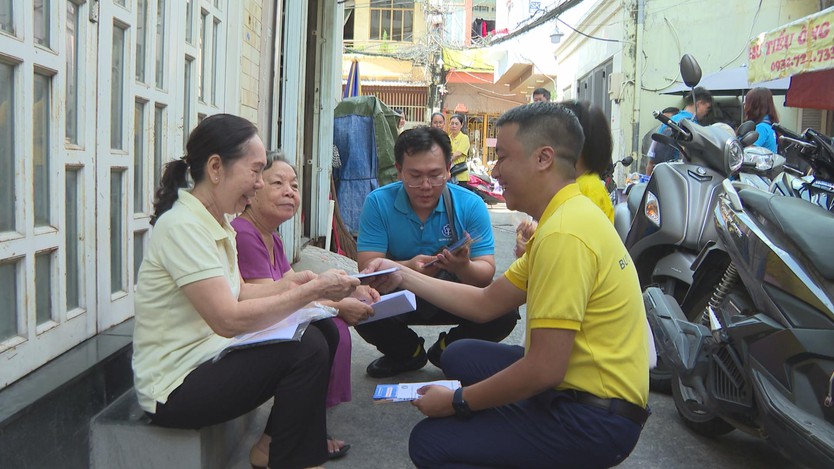 Thành phố Hồ Chí Minh chi gần 2.000 tỷ đồng để miễn phí bảo hiểm y tế: Những điều người dân cần biết - Ảnh 2.
