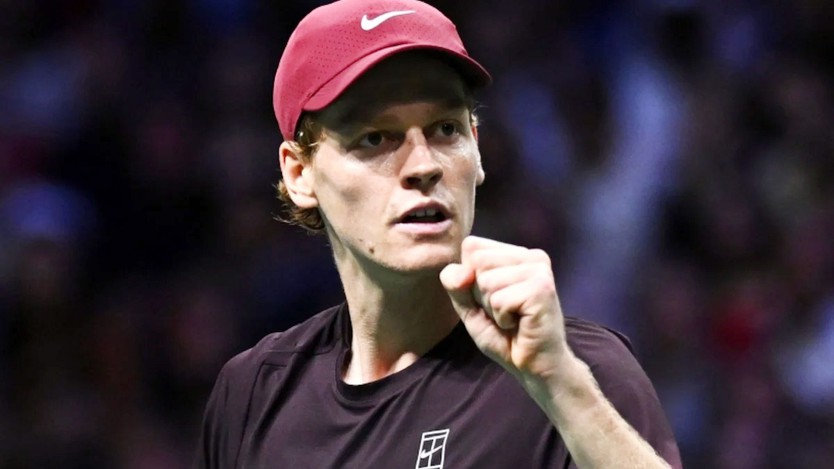 Jannick Sinner thắng áp đảo Alexander Zverev ở bán kết Paris Masters - Ảnh 1.