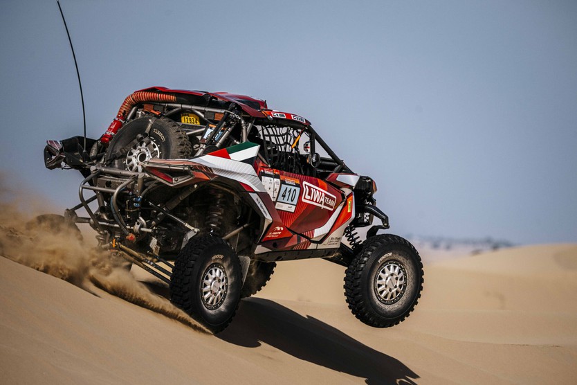 Ngày thi thứ hai Giải đua xe Dubai International Baja 2025 - Ảnh 1.