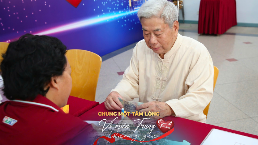 Những tấm lòng cao tuổi góp sức "Chung một tấm lòng: Vì miền Trung thương yêu"- Ảnh 3.