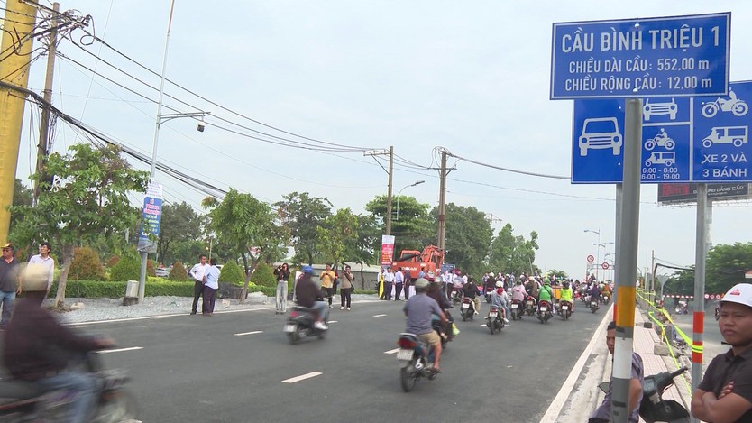 Thông xe cầu Bình Triệu 1: Bước tiến mới cho hạ tầng giao thông cửa ngõ thành phố - Ảnh 4.