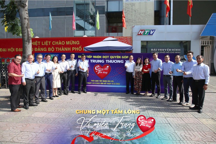 Sôi nổi không khí quyên góp quỹ "Chung một tấm lòng: Vì miền Trung thương yêu" - Ảnh 10.