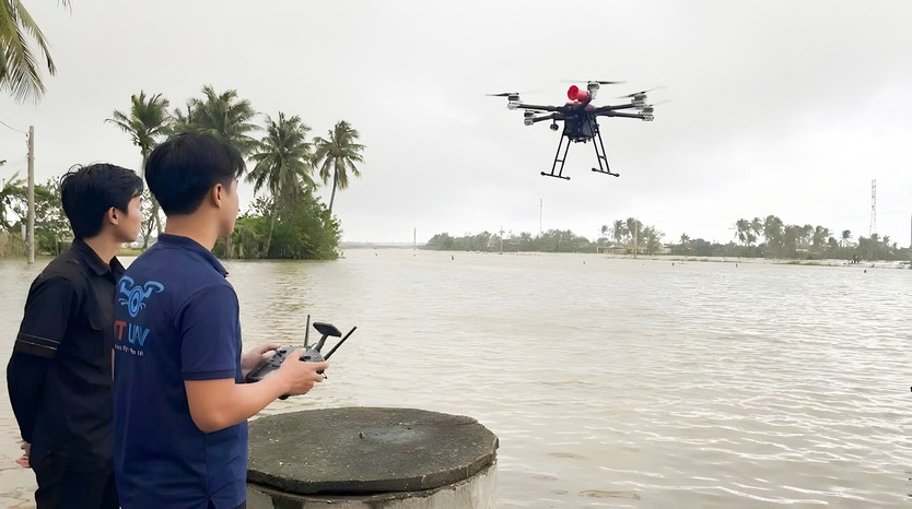 NHỮNG CHUYẾN BAY ĐẮNG LÒNG MIỀN TRUNG - Ảnh 1.