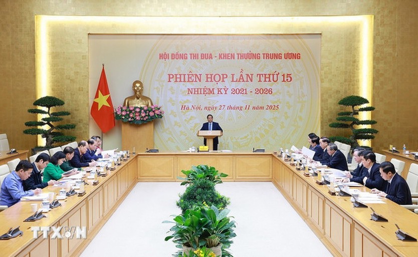 Thủ tướng: Tôn vinh những con người, tập thể anh hùng cũng là tôn vinh giá trị cốt lõi của dân tộc- Ảnh 2.