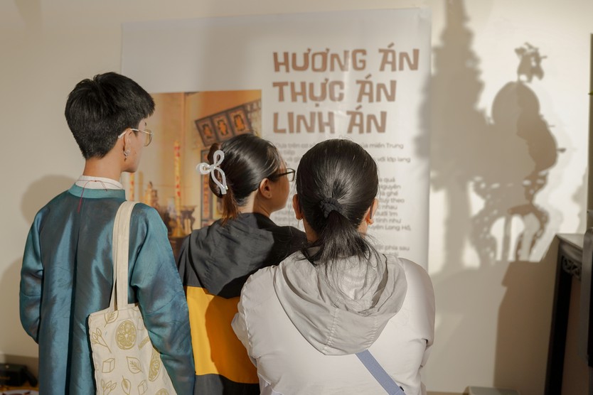 Giới trẻ TP.HCM hào hứng khám phá tín ngưỡng thờ cúng qua dự án “Ông Gánh Bà Nâng” - Ảnh 3.