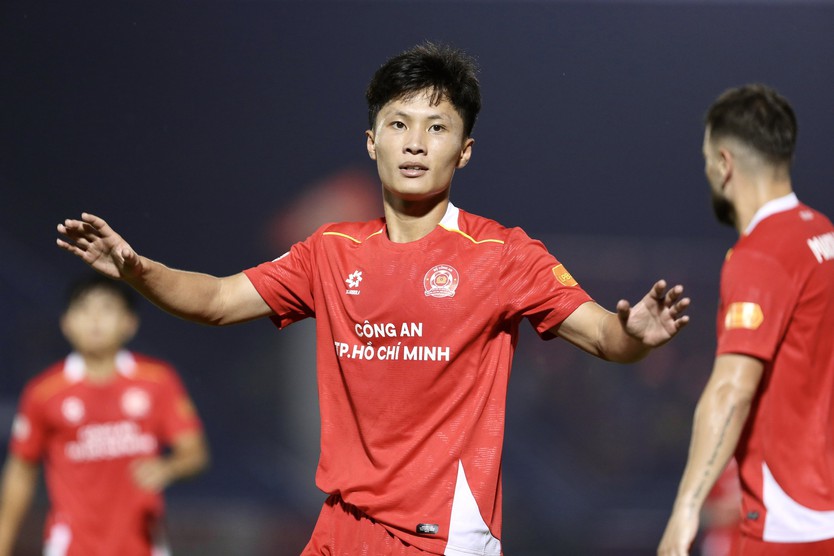 HLV Kim Sang-sik loại 5 cầu thủ khỏi U23 Việt Nam: Có trung vệ cao 1,95 m?- Ảnh 1.