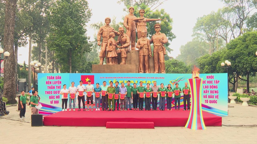 Phường Chợ Quán sôi nổi khai mạc Đại hội Thể dục Thể thao lần thứ I năm 2025- Ảnh 3.