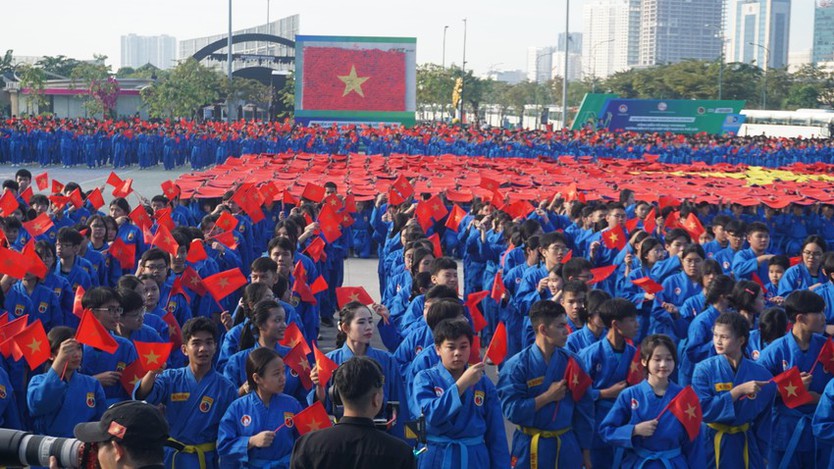 Đồng diễn võ nhạc vovinam xác lập kỷ lục Việt Nam và Thế giới - Ảnh 1.