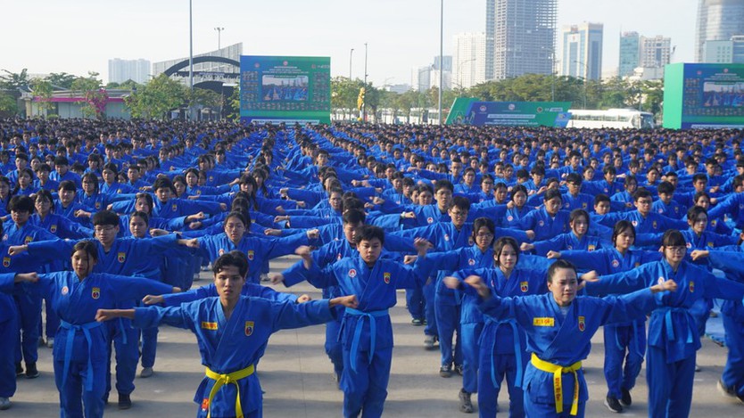 Đồng diễn võ nhạc vovinam xác lập kỷ lục Việt Nam và Thế giới - Ảnh 2.