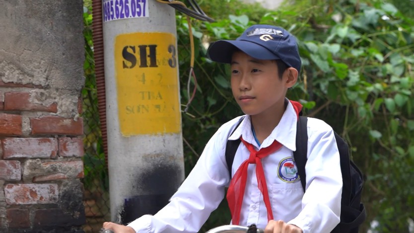 Trí Hào không biết cha, mẹ tâm thần, sống nương tựa ông bà già yếu - Mái ấm gia đình Việt - Ảnh 7.