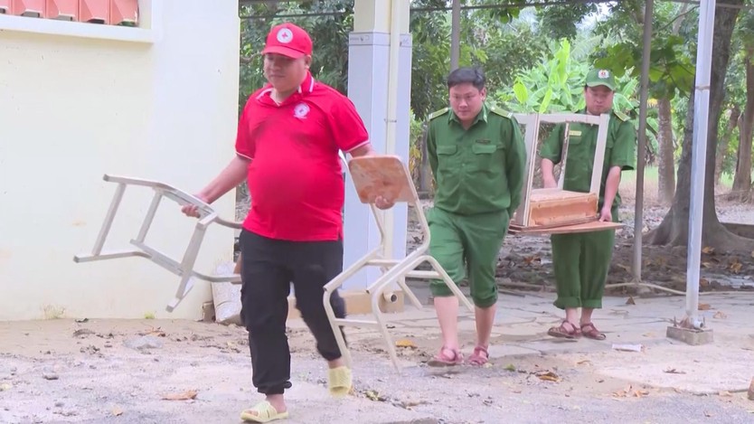 Ánh sáng tri thức được thắp lên sau lũ  - Ảnh 2.
