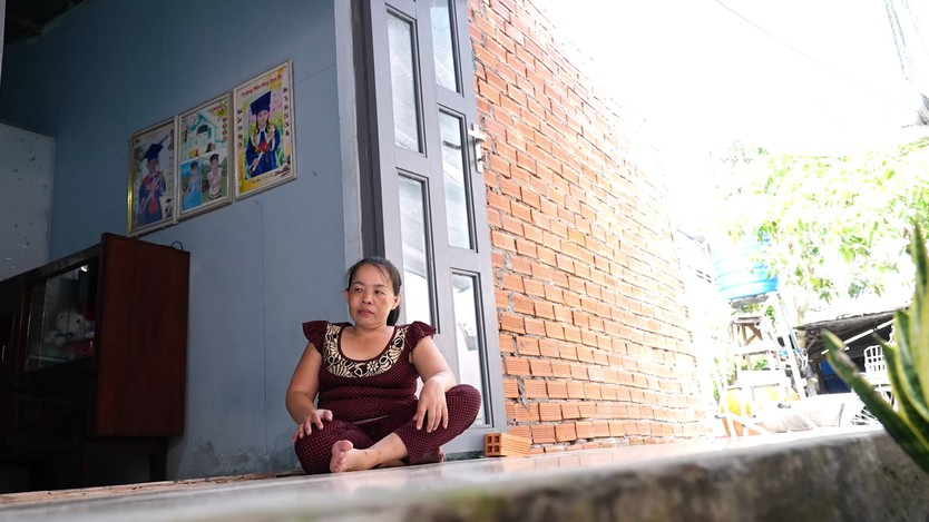 Mái ấm gia đình Việt: Cô bé Bích Trân nhịn đói bữa sáng vì "con quen rồi" - Ảnh 7.