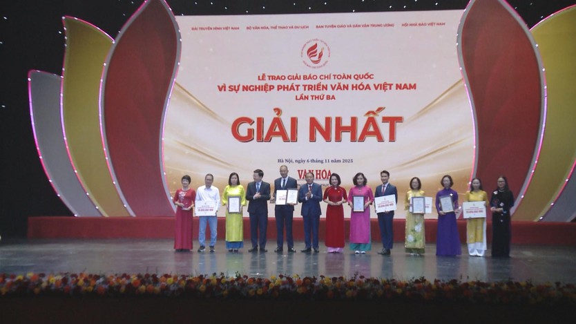 Vinh danh những “người kể chuyện” làm rạng rỡ văn hóa Việt trên mặt báo - Ảnh 1.