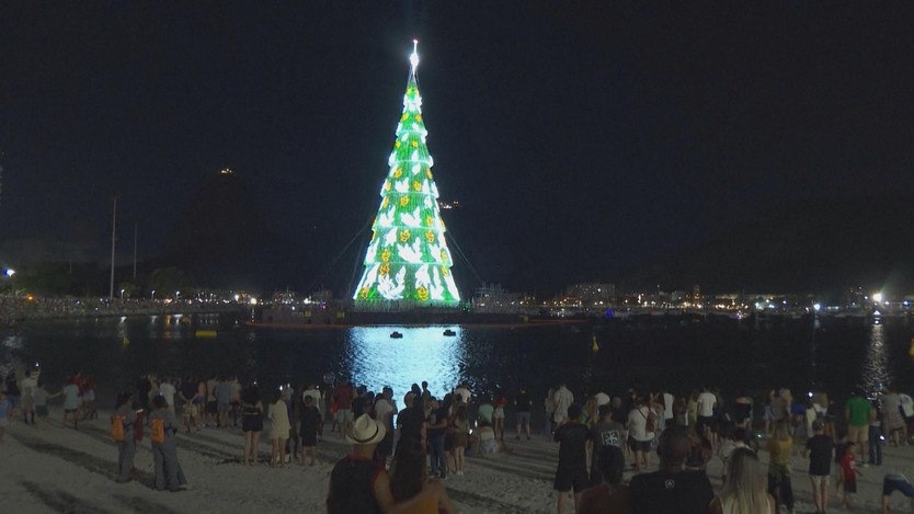 Brazil: Khánh thành cây thông Noel nổi - Ảnh 1.