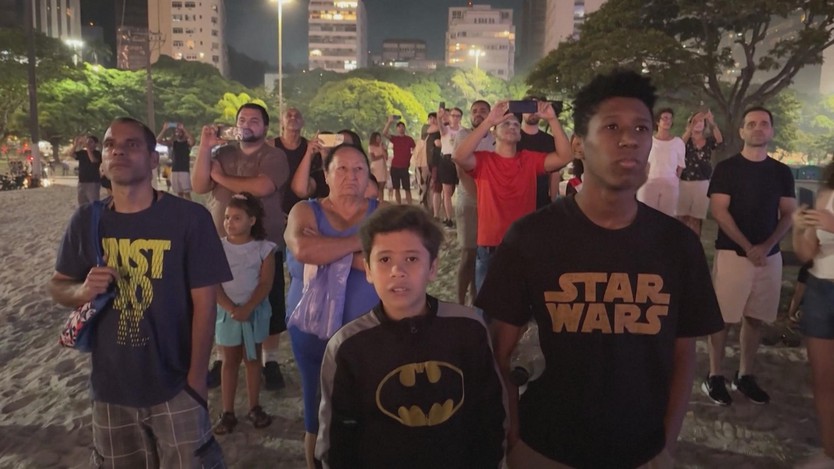 Brazil: Khánh thành cây thông Noel nổi - Ảnh 4.