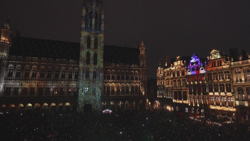 Bỉ: Khởi động mùa lễ hội Giáng Sinh ở Quảng trường Grand-Place - Ảnh 1.