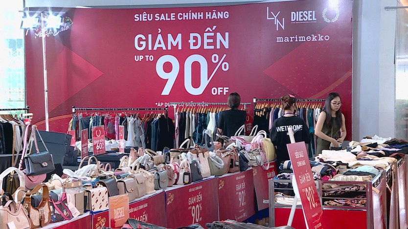 Chương trình khuyến mãi hàng hiệu đợt 2 được triển khai trên toàn TP. Hồ Chí Minh mới - Ảnh 1.