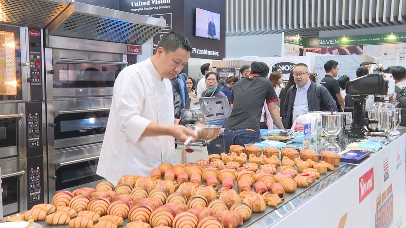 Thời sự HTV ngày 10/12/2025 | Quốc hội thông qua Luật Báo chí (sửa đổi)  - Ảnh 4.