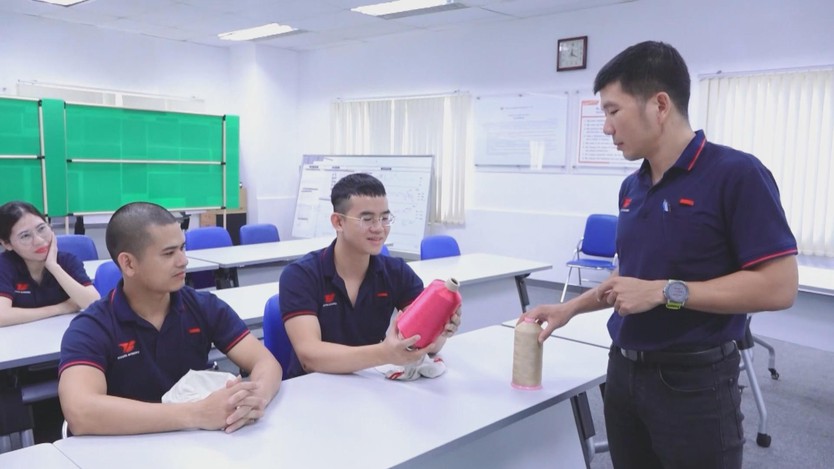 Thi đua yêu nước lan tỏa sáng kiến, đóng góp hơn 100 nghìn tỷ đồng cho đất nước- Ảnh 1.