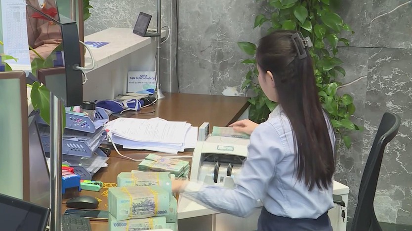 Tín dụng tăng kỷ lục, doanh nghiệp được tiếp sức sản xuất - Ảnh 2.