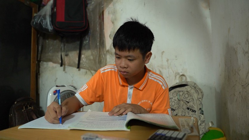 Viết Hiếu mồ côi cha, sống trong nỗi lo mất mẹ mỗi ngày - Mái ấm gia đình Việt- Ảnh 2.