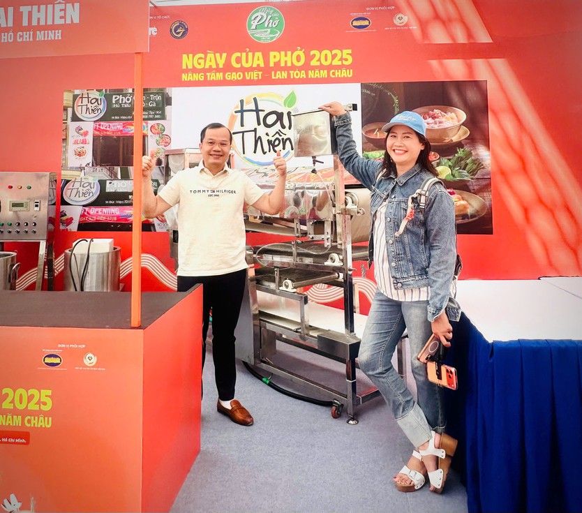 Hôm nay (13/12), phở các vùng miền hội tụ trong lễ hội Ngày của Phở ở TP. Hồ Chí Minh- Ảnh 4.