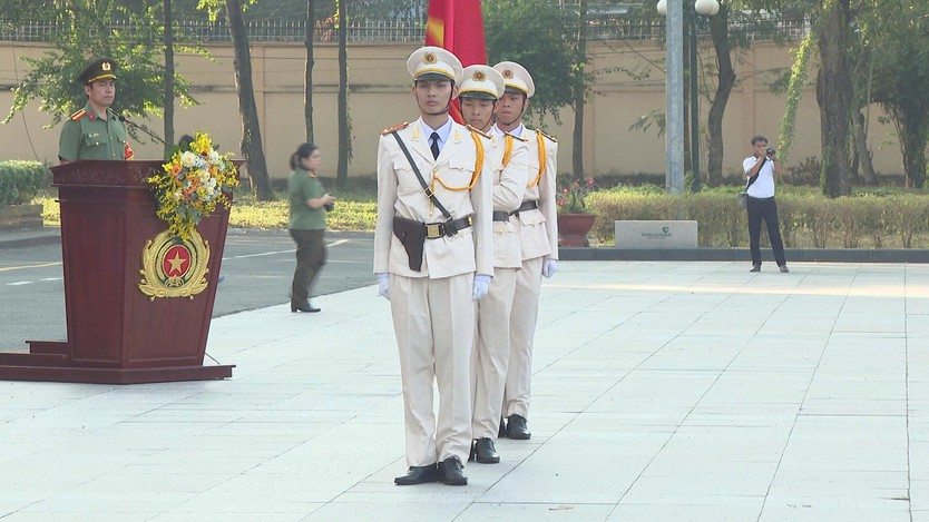 Công an TP. Hồ Chí Minh ra quân đảm bảo an ninh trật tự dịp Tết Nguyên đán- Ảnh 3.