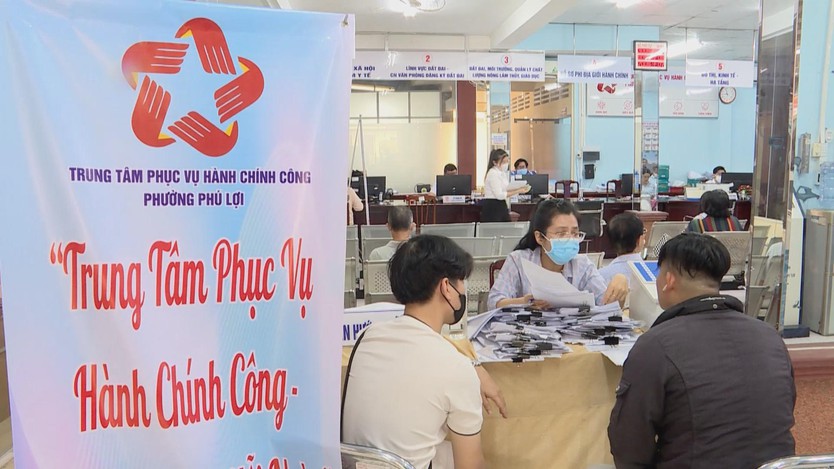 Gần dân hơn từ cải cách hành chính ở phường Phú Lợi- Ảnh 1.
