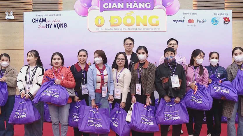 Hơn 2.000 phụ nữ yếu thế được tầm soát ung thư miễn phí - Ảnh 2.