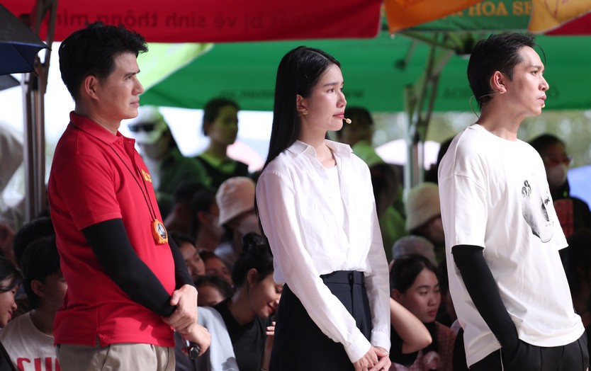 "Mái ấm gia đình Việt" trao hơn 2,5 tỉ đồng cho 18 em nhỏ trong đợt ghi hình ở Tây Ninh- Ảnh 6.