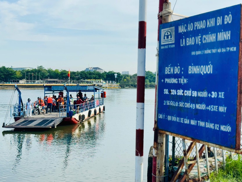 Phà Bình Quới chính thức hoạt động trở lại- Ảnh 2.