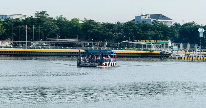 Phà Bình Quới chính thức hoạt động trở lại- Ảnh 1.