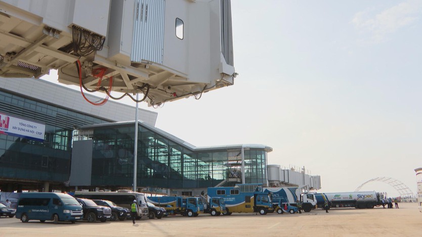 Sân bay Long Thành đón thành công chuyến bay kỹ thuật thử nghiệm đầu tiên - Ảnh 3.
