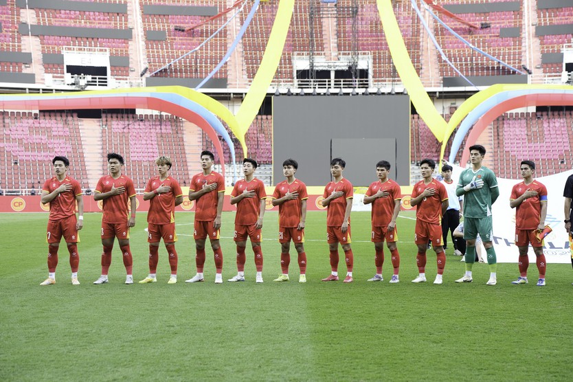 SEA Games 33: Bán kết bóng đá nam - Khán giả Việt bùng nổ cảm xúc trên sân Rajamangala  - Ảnh 6.