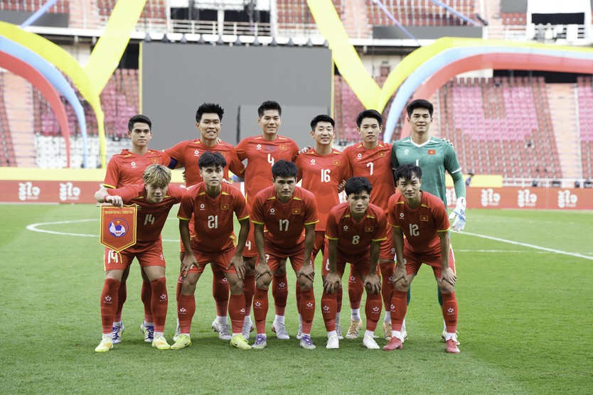 SEA Games 33: Bán kết bóng đá nam - Khán giả Việt bùng nổ cảm xúc trên sân Rajamangala  - Ảnh 8.