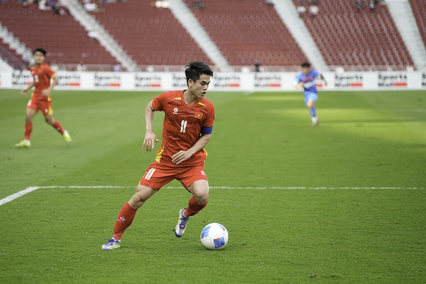 SEA Games 33: Bán kết bóng đá nam - Khán giả Việt bùng nổ cảm xúc trên sân Rajamangala  - Ảnh 9.