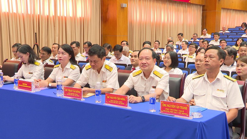Thuế TP. Hồ Chí Minh ký kết quy chế phối hợp quản lý thuế với 168 xã, phường, đặc khu - Ảnh 3.