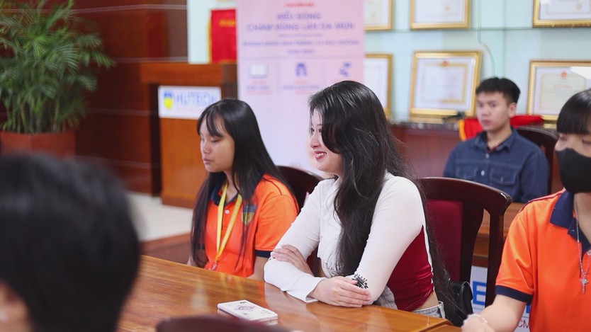 Phòng ngừa mụn trứng cá và bệnh lây truyền qua đường tình dục cho sinh viên - Ảnh 2.