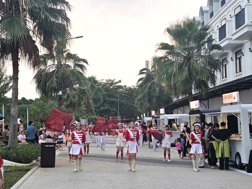 TP. Hồ Chí Minh: Tổ chức chương trình điểm hẹn nghệ thuật cuối tuần để thu hút du khách- Ảnh 2.