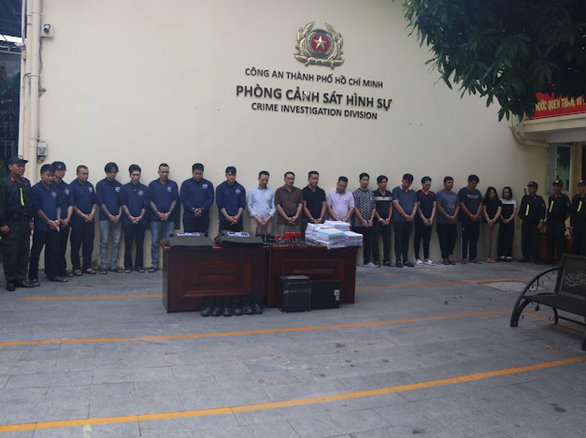 Công an TP. Hồ Chí Minh xoá sổ băng nhóm đòi nợ thuê kiểu khủng bố núp bóng 3 công ty mua bán nợ, bắt giam 20 đối tượng - Ảnh 1.