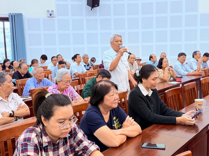 Đại biểu Quốc hội TP. Hồ Chí Minh lắng nghe kiến nghị cử tri 3 phường về chợ truyền thống và giao thông đô thị - Ảnh 3.