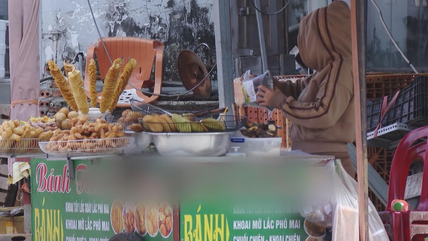 Liên tiếp ngộ độc bánh mì: Cảnh báo an toàn thực phẩm đường phố- Ảnh 5.