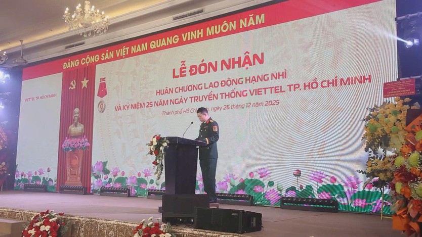 Viettel TP. Hồ Chí Minh ghi dấu mốc 25 năm phát triển, vinh dự đón nhận Huân chương Lao động Hạng Nhì - Ảnh 2.