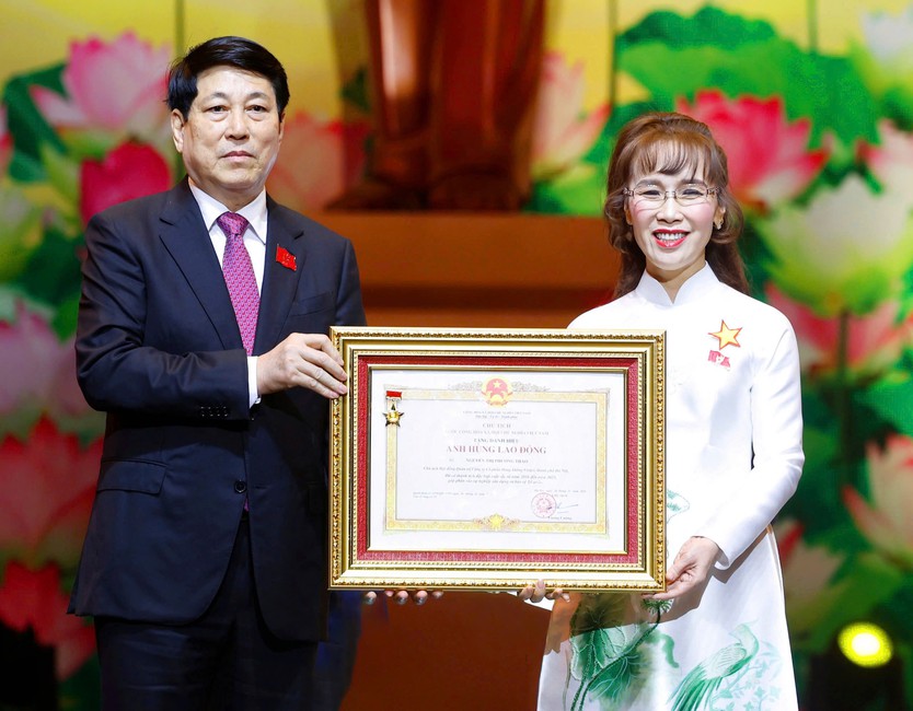 Tiến sĩ Nguyễn Thị Phương Thảo nhận danh hiệu Anh hùng Lao động- Ảnh 1.