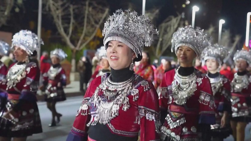 Tưng bừng không khí chuẩn bị đón năm mới tại các nước - Ảnh 3.