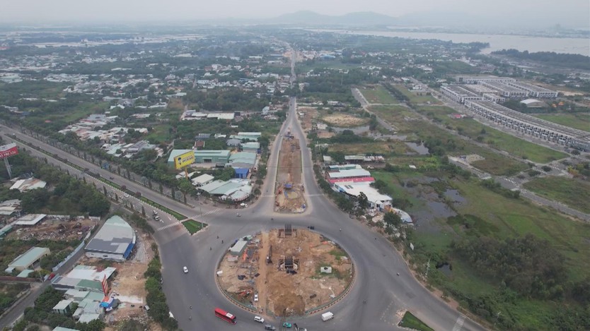 Cần mặt bằng sạch đảm bảo tiến độ thi công dự án đường trục chính Vũng Tàu - Ảnh 1.