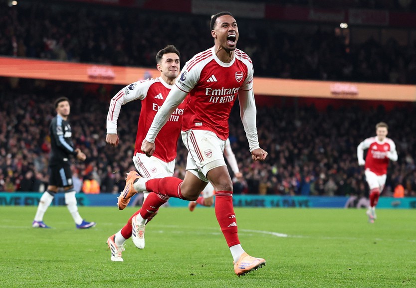 Arsenal có bàn thắng gây tranh cãi nhờ bài phạt góc - Ảnh 1.