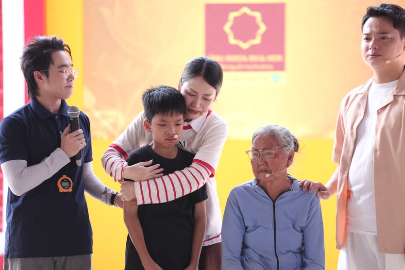 "Mái ấm gia đình Việt" lần đầu ghé Hải Phòng và Quảng Ninh - Ảnh 4.